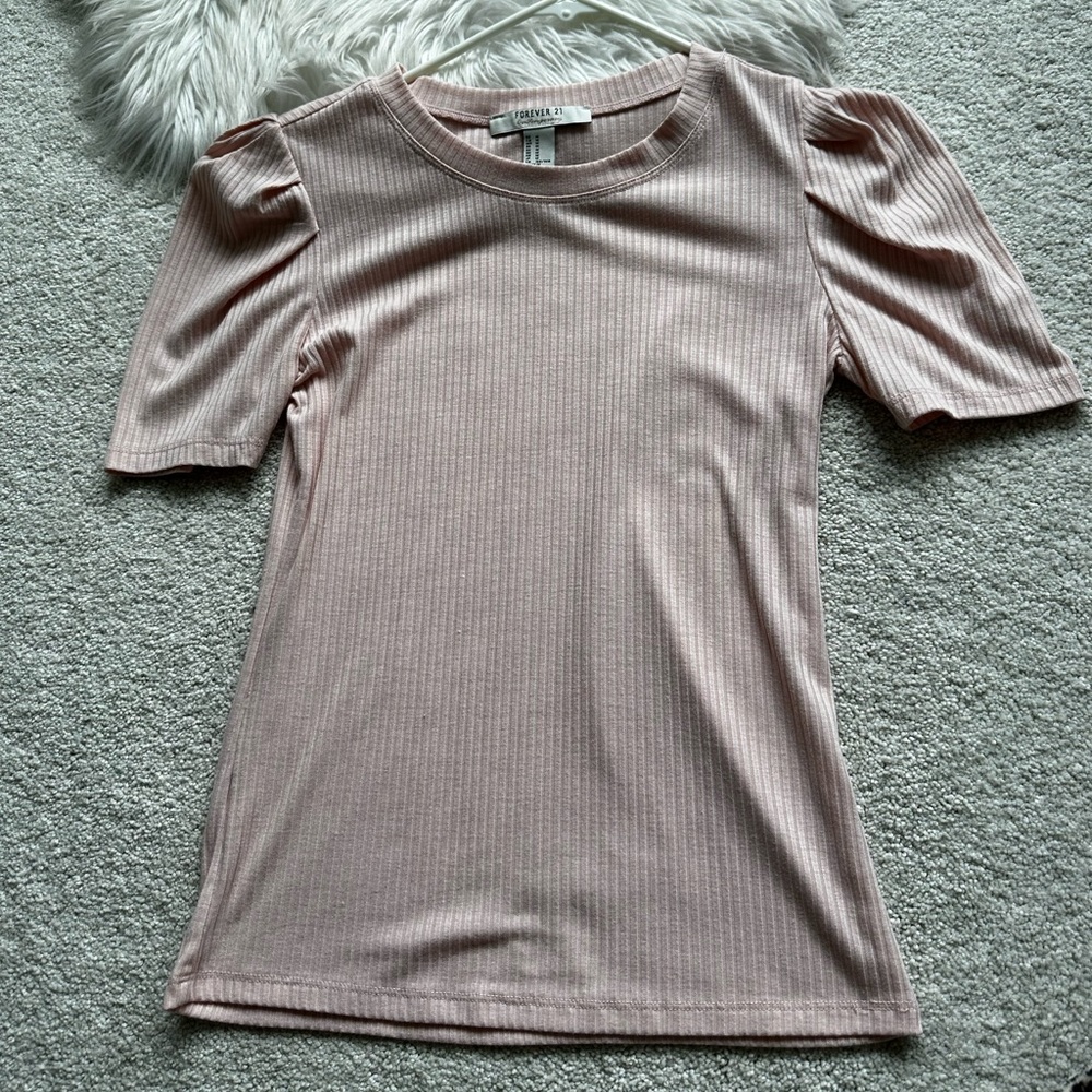 RUFFLED SHORT SLEEVE